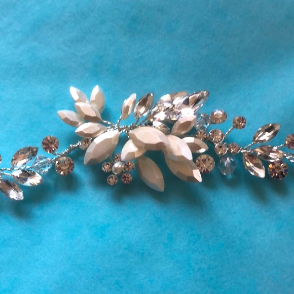 Brides & Hairpins RHEA HALO COMB silver bridal main image 7